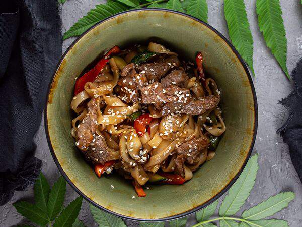 Sailor Moon - Удон терияки с говядиной