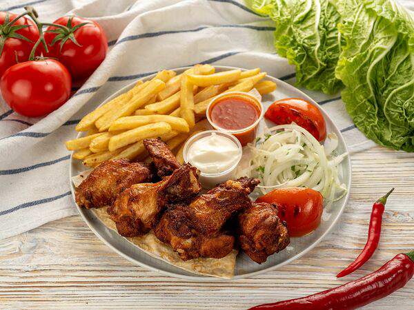 На углу - Куриные крылышки