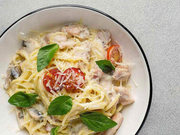 Luka Pizza - Спагетти с курицей