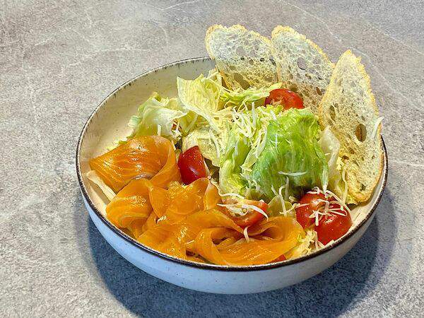 Gosti - Цезарь с лососем