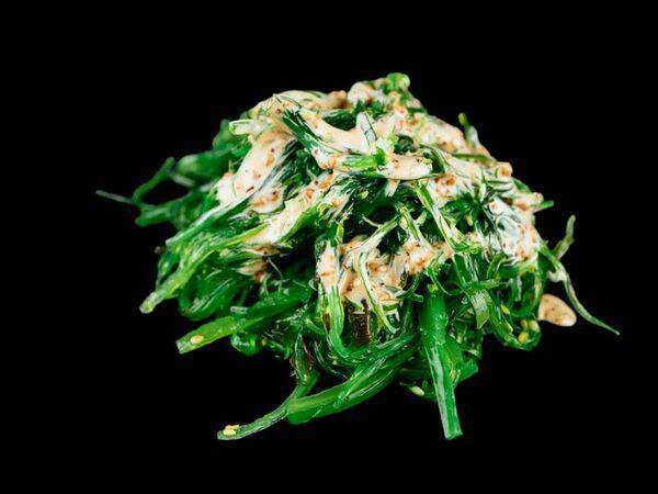 Sufix - Салат Чука с ореховым соусом