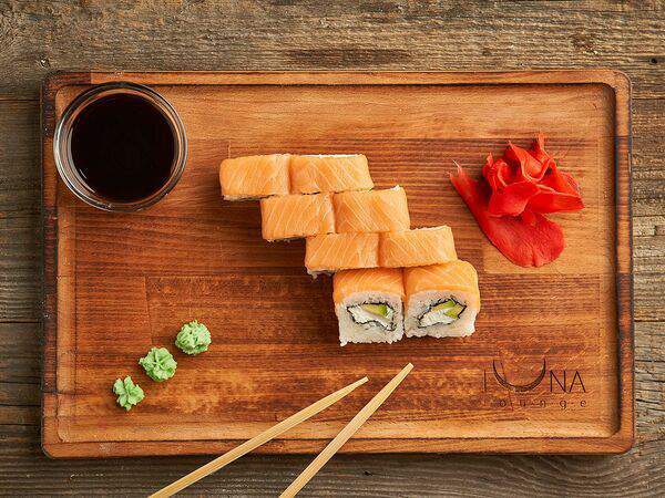 Luna lounge - Ролл Филадельфия с авокадо