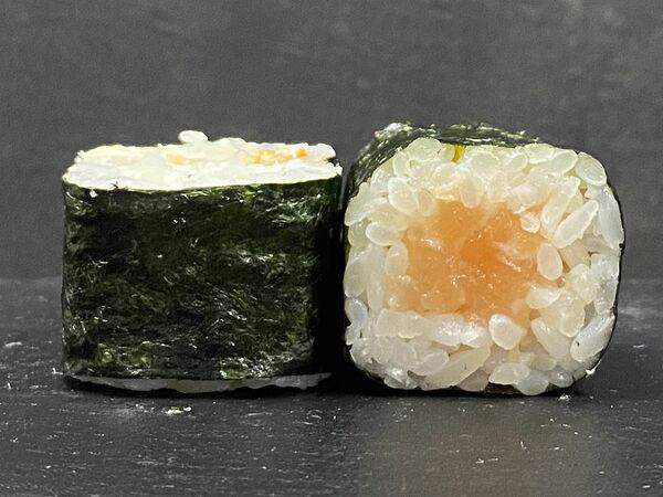 Grand Sushi - Ролл с лососем