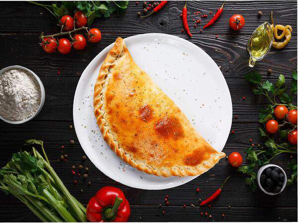 Villa Ченто - Кальцоне с ветчиной и грибами