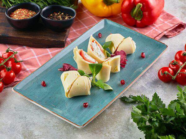 Ачарули - Рулетики с томатами и сулугуни