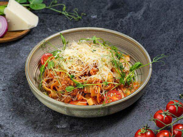 Базилико-пицца - Паста Болоньезе