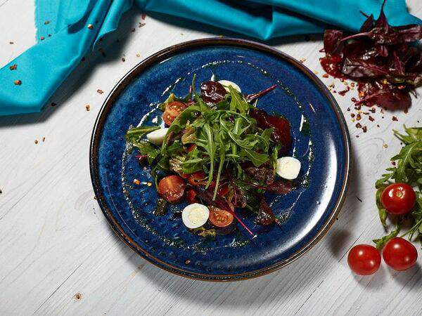 Инжир - Салат с говядиной и помидорами черри