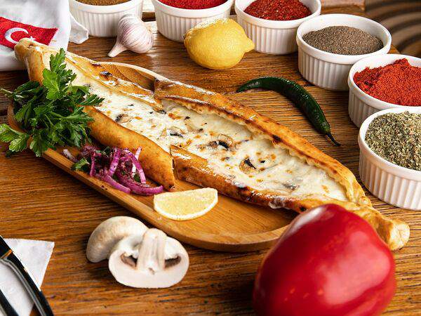 Kebab King - Пиде с сыром и грибами