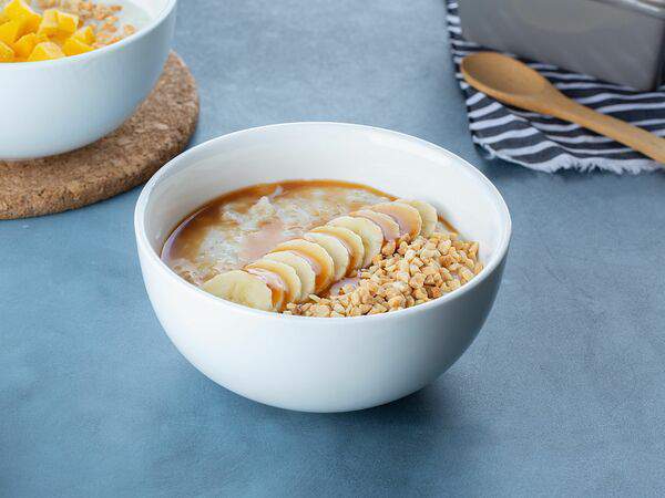 Славный кофе - Каша овсяная с бананом и соленой карамелью