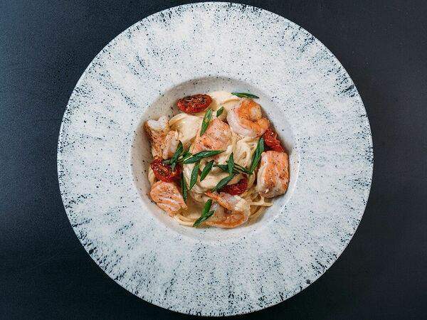 Прага - Паста с лососем и креветками