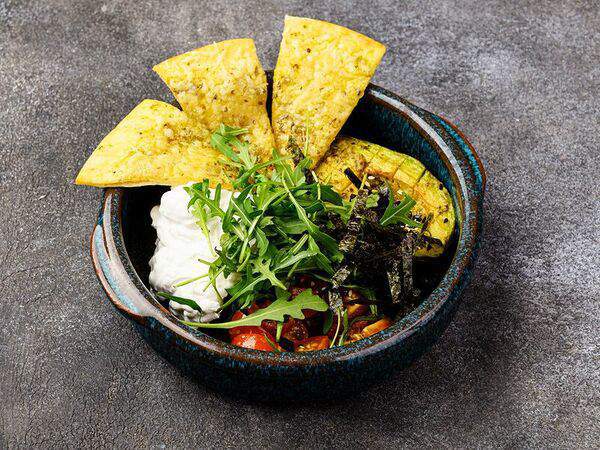 Sushi & More - Запеченный авокадо с сырным кремом