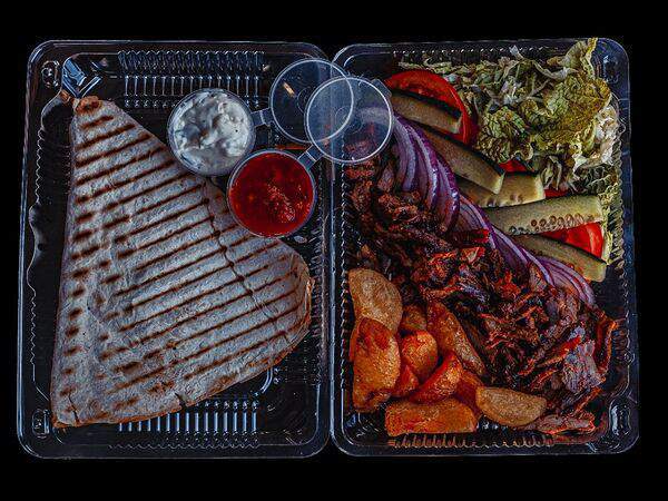 Шаурма на углях - Донер на тарелке