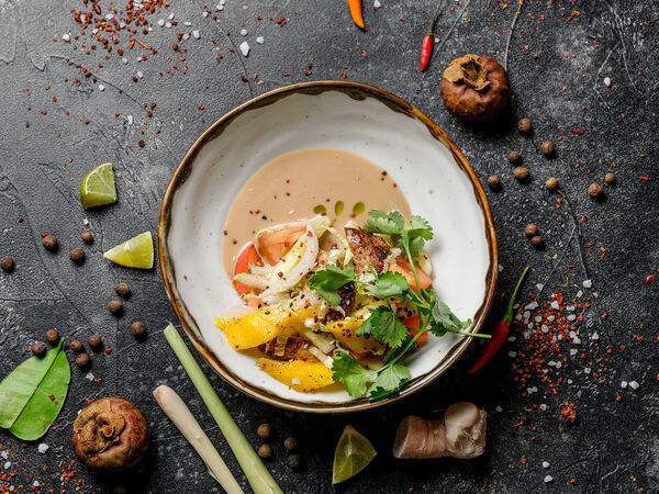 Spicy Band - Салат с манго и курицей