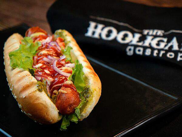 Gastro Pub Hooligans - Хот-дог Револьвер