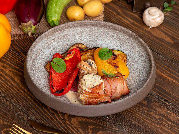 Ботаника - Свиные медальоны в панчетте