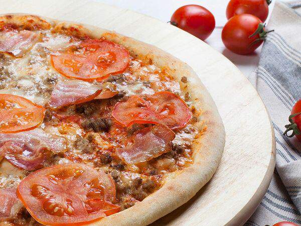 Il Caffe - Пицца Болоньезе