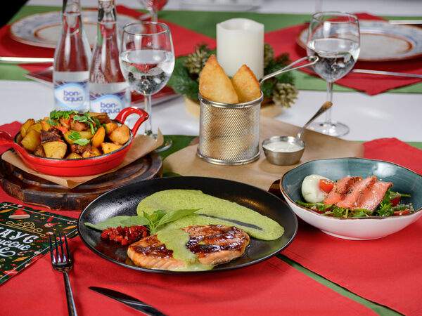 Ресторан Хаус Миссис Клаус в Омске