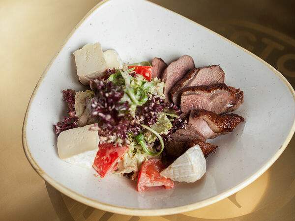 Ресторан 101 - С уткой и сыром бри