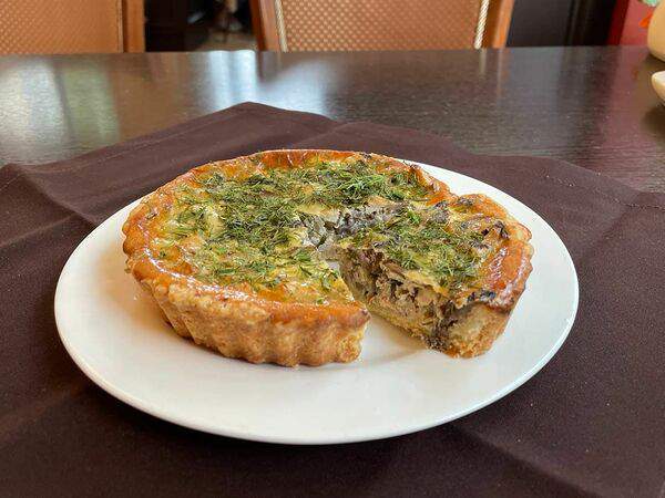 Штолле - Киш с кроликом и грибами