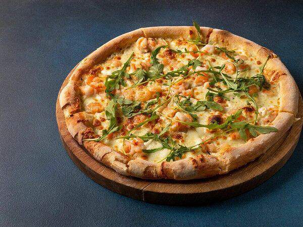 Pasta Uno - Пицца с креветками, руколой и моцареллой