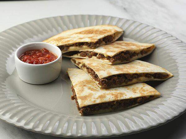 Гранд Буфет - Кесадилья с говядиной