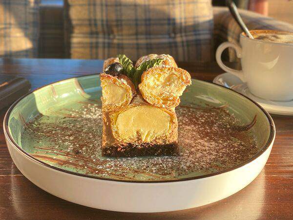 Чемодан - Торт с профитролями