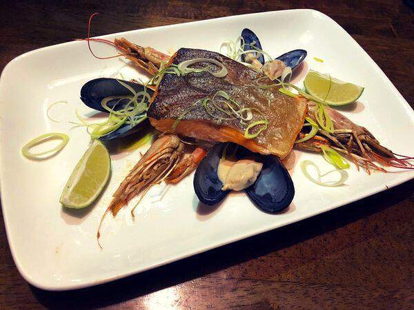 Hamilton's pub - Тарелка из морепродуктов