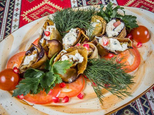 Старый Ереван - Рулетики из баклажанов