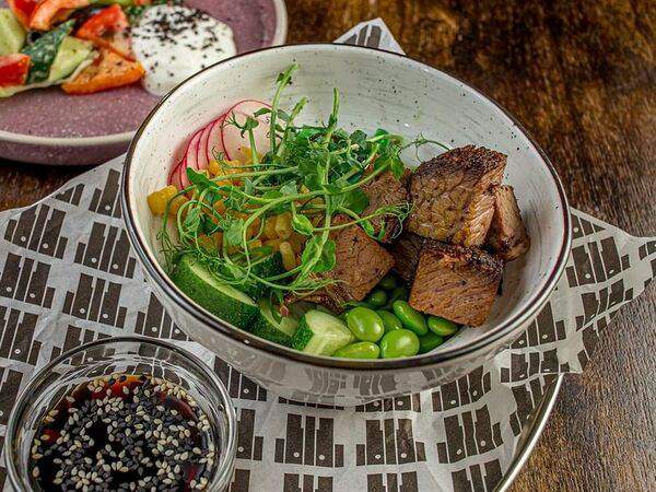 Говорящий слон - Боулл с копченой говядиной