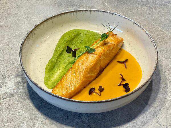 Gosti - Лосось с соусом Биск