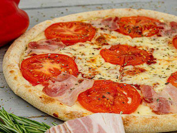 Вася Пепперони - Пицца Бекон Помидор