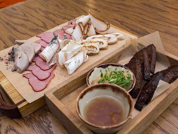 Ресторан Столица деревень в Тюмени