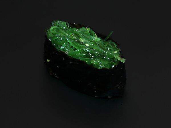 SushiTokyo - Гункан с чукой