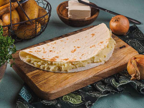 Тюбетей - Традиционный татарский кыстыбый с картофельным пюре