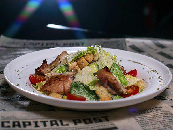 Капитал Grill & Beer - Цезарь с курицей