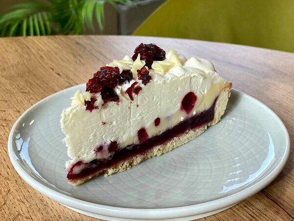 Yummy coffee shop - Брусничный торт