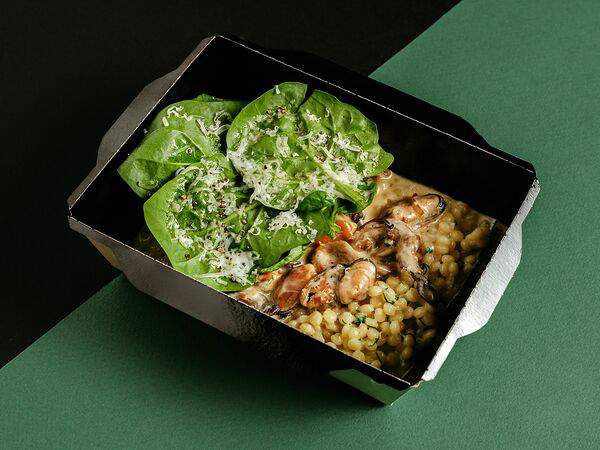 Сияние - Паста птитим с мидиями и вешками в сливочном соусе