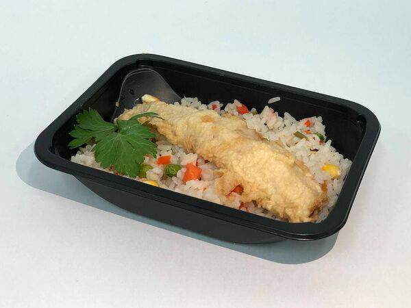 Ля Галетт - Филе минтая в кляре и рис с овощами