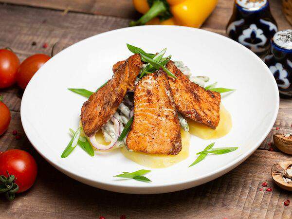 Бахор - Салат тёплый с сёмгой