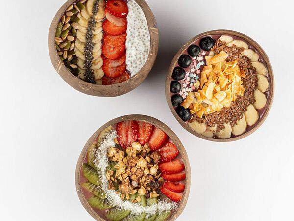 Miska bowls & folks - Асаи-боул клубничный с гранолой