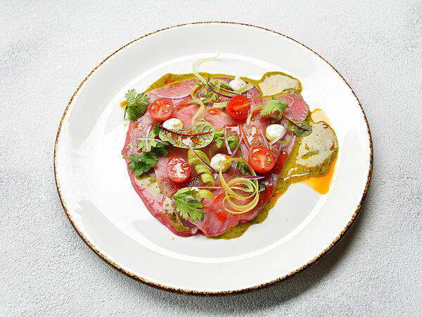 Базилик - Карпаччо из тунца