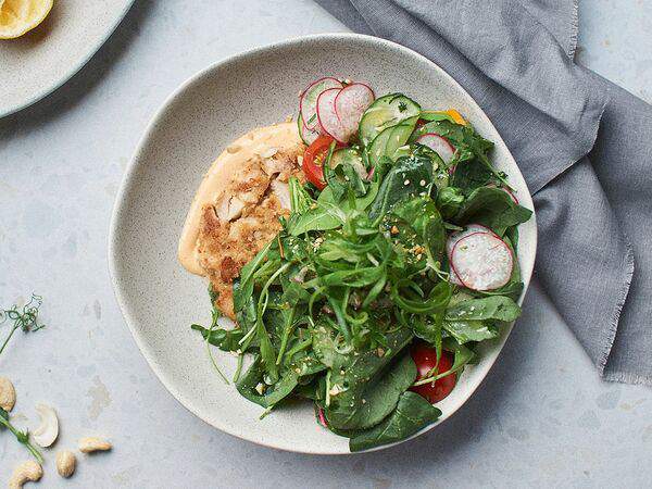 Kobutsu - Салат Куриный с ореховой заправкой