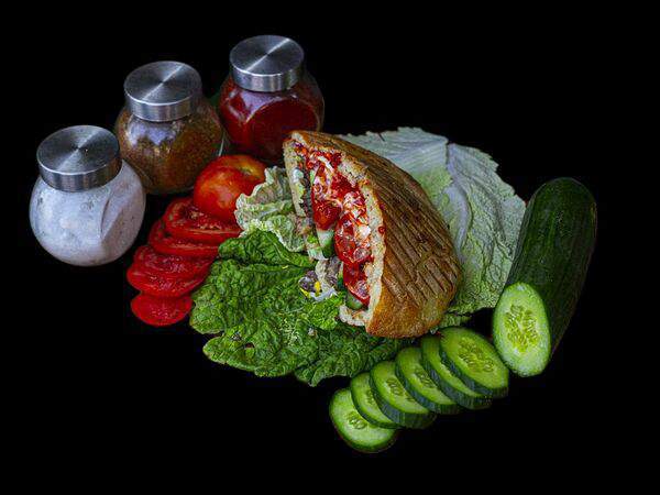 Шаурма на углях - Донер в тандырной лепешке