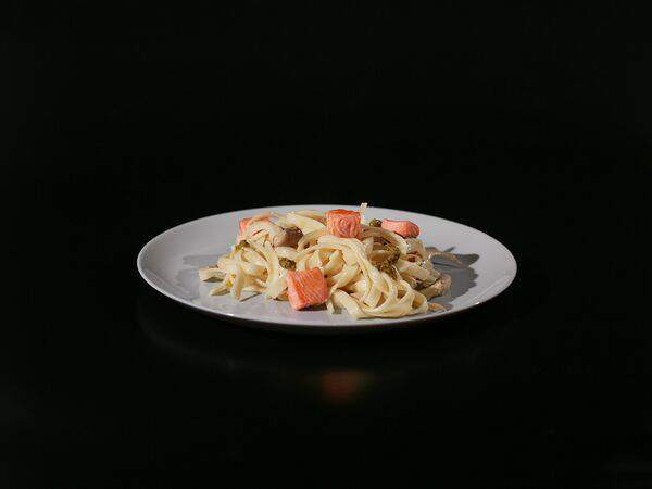 Суши & Пицца Красти & Крабс - Удон с лососем и грибами в сливочном соусе