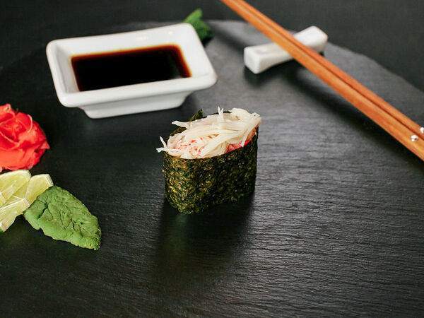 Terkin Gastro Pub - Гункан с крабом