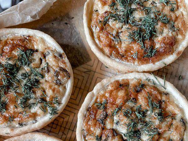 Пироговский - Жульен с курицей и грибами