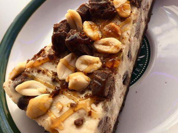 Зачёт Пицца & Бургеры - Чизкейк карамельный с арахисом