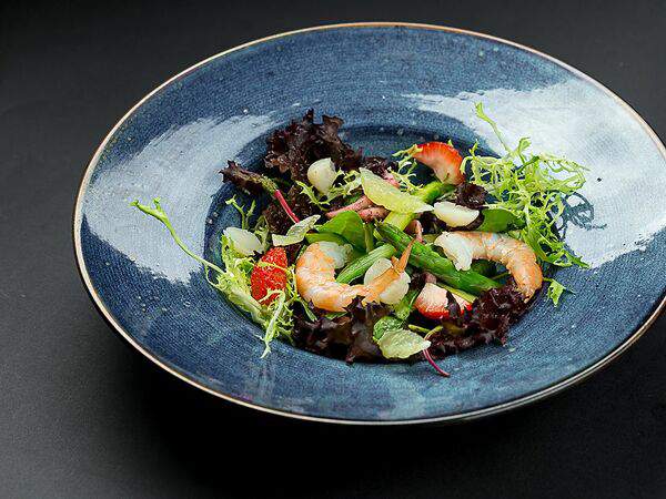 Челси паб - Зелёный салат с морскими гадами