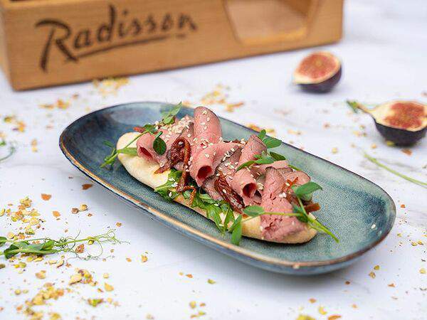 Gallery - Брускетта с ростбифом