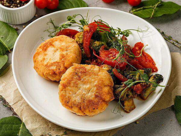 Вэлфед - Рыбные котлеты с гарниром из овощей под соевым соусом